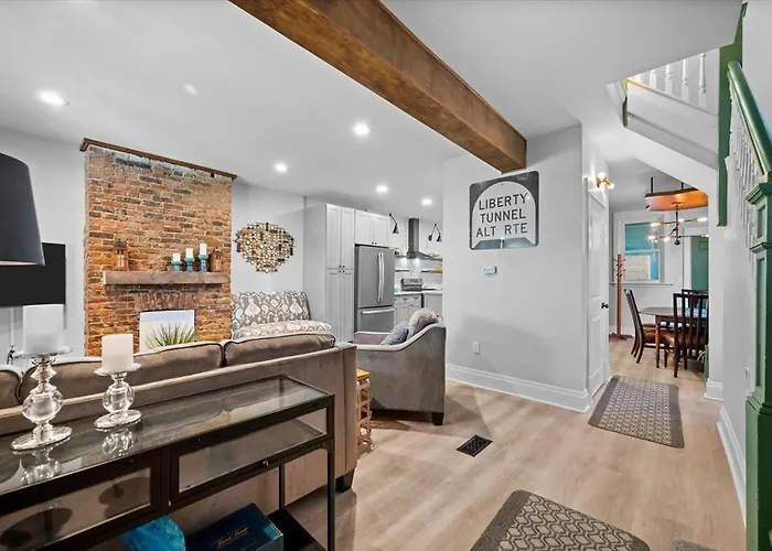 Sophisticated Elegance In Pghs Scenic Locale * Pittsburgh