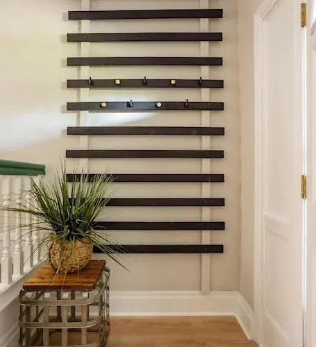Sophisticated Elegance In Pghs Scenic Locale Pittsburgh