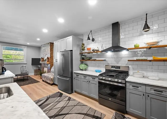 Holiday home Sophisticated Elegance In Pghs Scenic Locale Pittsburgh