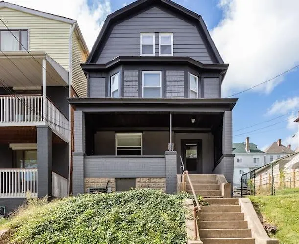 Holiday home Sophisticated Elegance In Pghs Scenic Locale Pittsburgh