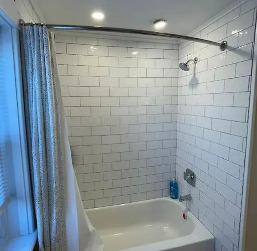 Sophisticated Elegance In Pghs Scenic Locale Pittsburgh
